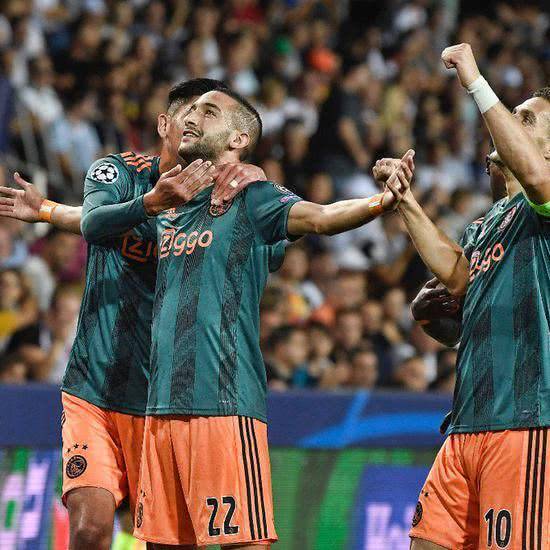 表的草根足 表的草根足