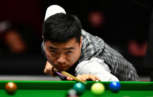 担边线与团 担边线与团